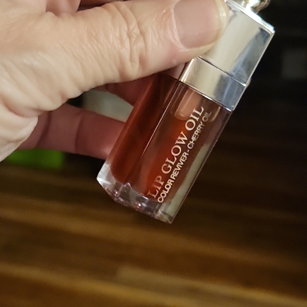 Lip Glow Oil 062  Bronze Glow - Cherry Oil New